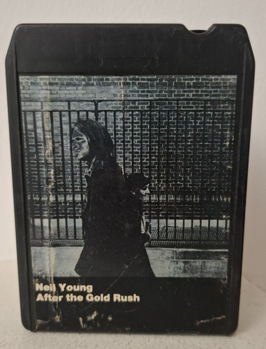Track tape neil young - young,