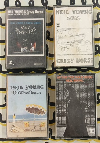 Neil young the beach - young, /